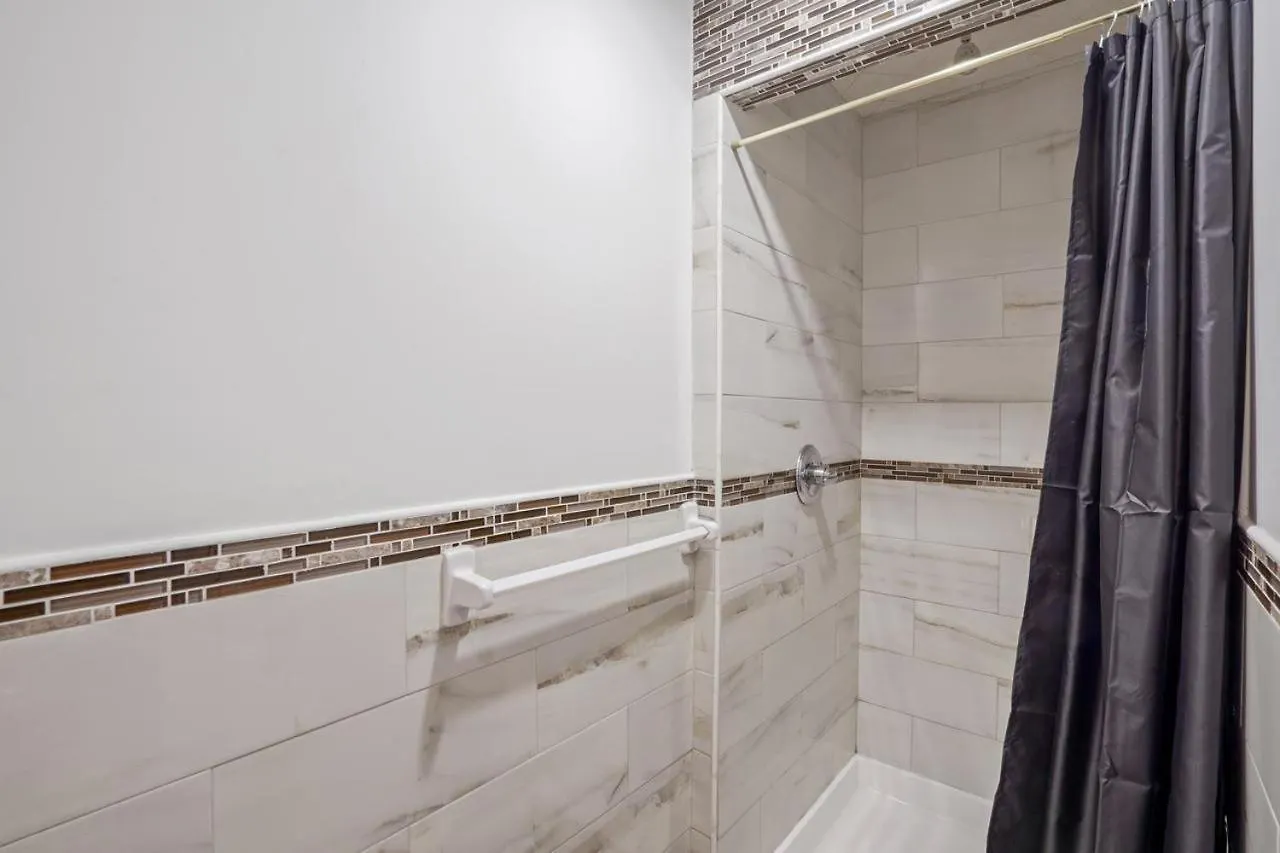 Apartment 403: East Village New York